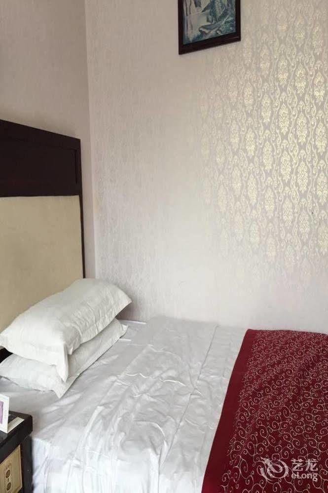 Landmark Hotel Kunming Exterior foto
